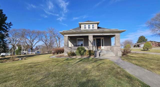 Photo of 411 N Clark Ave, Sutton, NE 68979