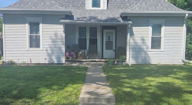Photo of 339 Locust St, Hickman, NE 68372