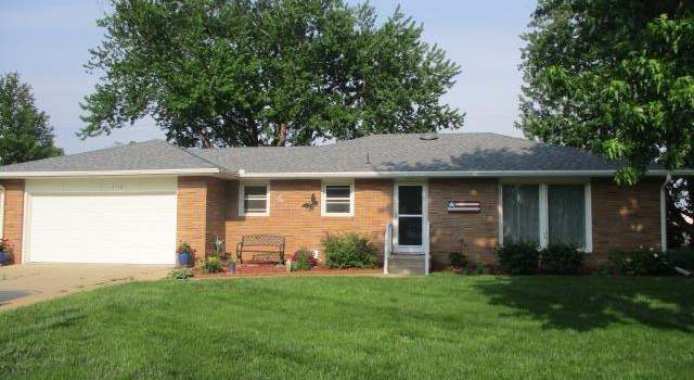 Photo of 2114 Northridge Dr, Fairbury, NE 68352