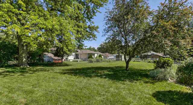 Photo of 9413 Taylor St, Omaha, NE 68134