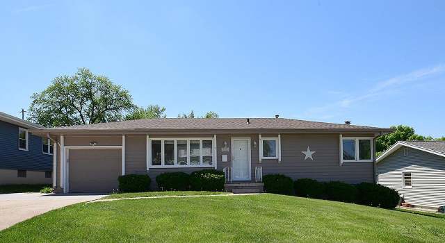 Photo of 8009 Valley St, Omaha, NE 68124