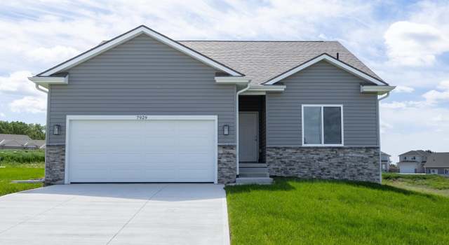 Photo of 7929 N 94 St, Omaha, NE 68122