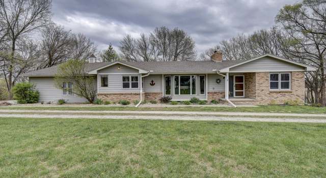 Photo of 10032 Kings Dr, Omaha, NE 68142