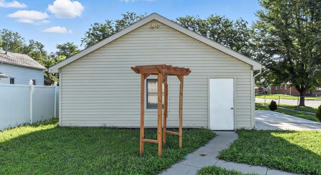 Photo of 2330 Potter St, Lincoln, NE 68503