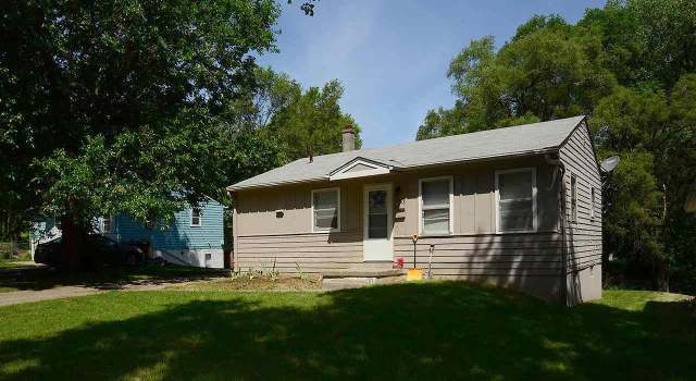 Photo of 3368 Weber St, Omaha, NE 68112