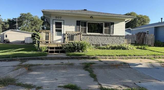 Photo of 307 3rd St, Milford, NE 68405