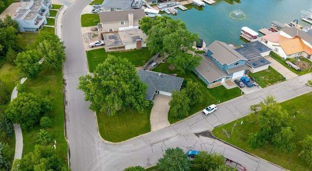 Photo of 762 West Lakeshore Dr, Lincoln, NE 68528