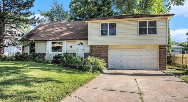 Photo of 2920 Loveland Dr, Lincoln, NE 68502