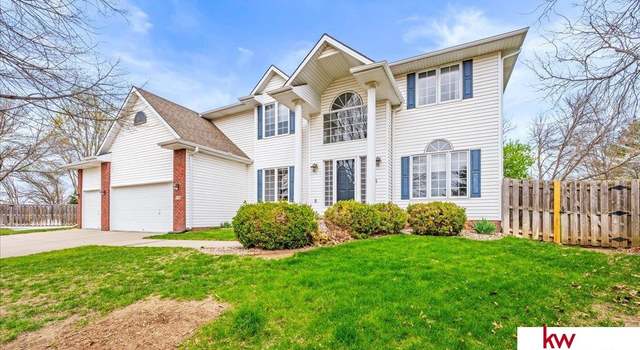 Photo of 508 Windsor Cir, Papillion, NE 68046