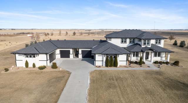 Photo of 1282 Piedmont Dr, Nickerson, NE 68044