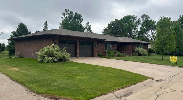Photo of 802 Parkview Dr, Henderson, NE 68371