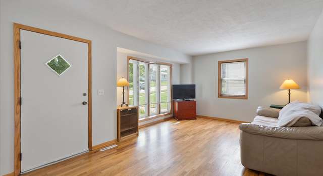 Photo of 12328 C St, Omaha, NE 68144