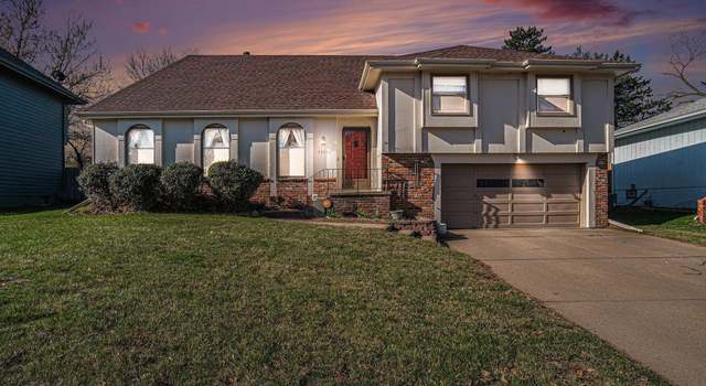 Photo of 13573 Montclair Dr, Omaha, NE 68144