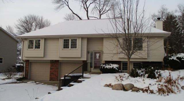 Photo of 4814 Dumfries Dr, Bellevue, NE 68157