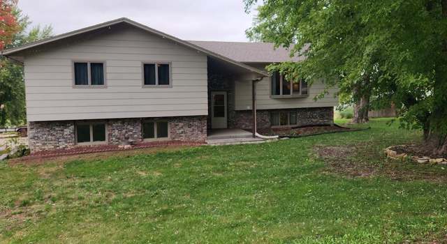 Photo of 813 State St, Table Rock, NE 68447