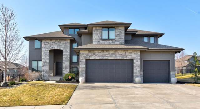Photo of 17511 Ridgemont St, Omaha, NE 68136