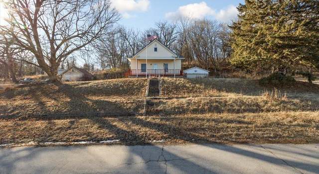 Photo of 520 Oak St, Moorhead, IA 51558