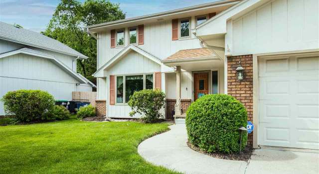 Photo of 14911 Arbor St, Omaha, NE 68116