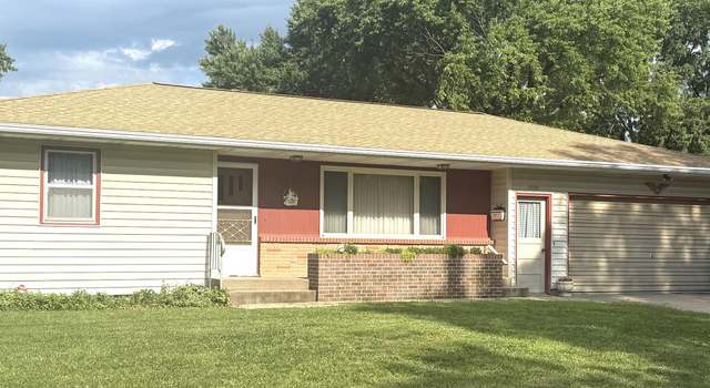 Photo of 617 N 18th St, Beatrice, NE 68310