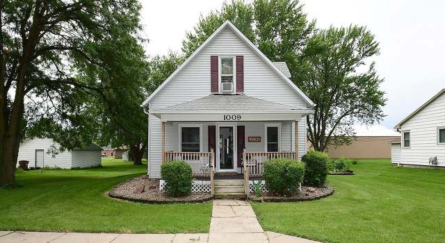 Photo of 1009 1st St, Milford, NE 68405