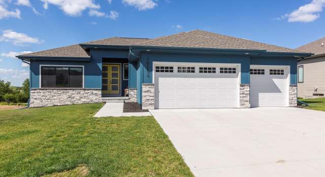 Photo of 10206 Longshore Ave, Papillion, NE 68046