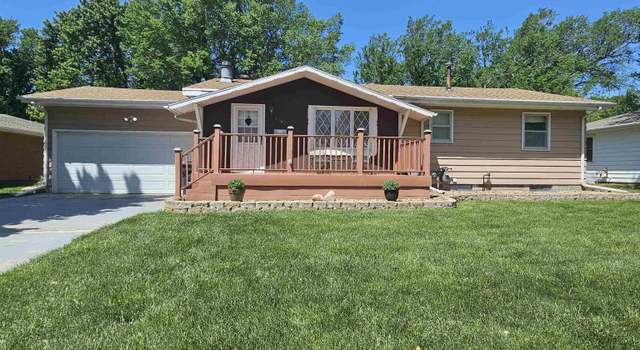 Photo of 1509 N 15th St, Beatrice, NE 68310