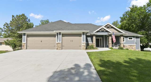 Photo of 3984 Lakeview Dr, Cedar Creek, NE 68016