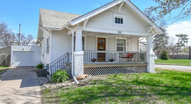 Photo of 1202 N 45 St, Lincoln, NE 68503