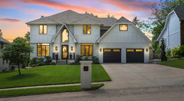 Photo of 16325 Oak Cir, Omaha, NE 68130