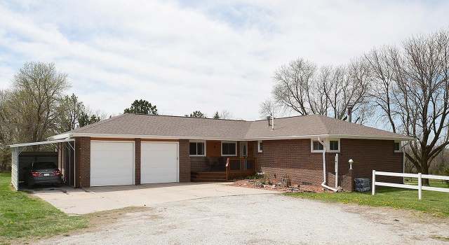 Photo of 1720 S 238th St, Elmwood, NE 68349