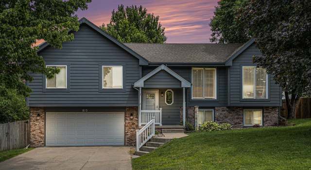 Photo of 813 Auburn Ln, Papillion, NE 68046