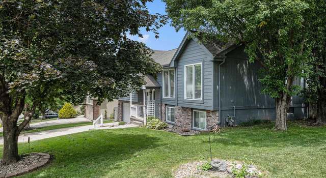 Photo of 813 Auburn Ln, Papillion, NE 68046
