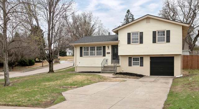 Photo of 11805 Westwood Ln, Omaha, NE 68144