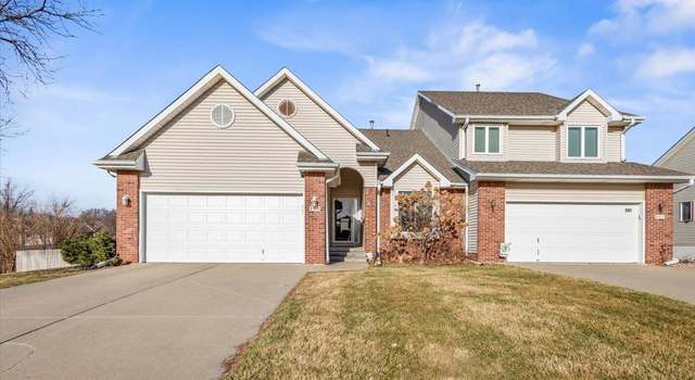 Photo of 802 N Adams St, Papillion, NE 68127
