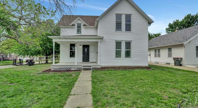 Photo of 1423 High St, Beatrice, NE 68310