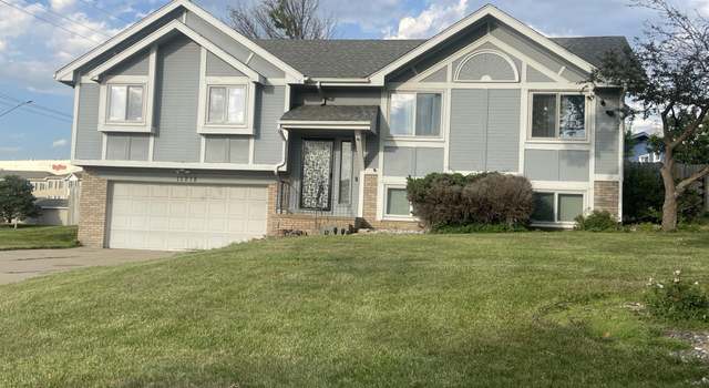 Photo of 11218 Grande Ave, Omaha, NE 68164