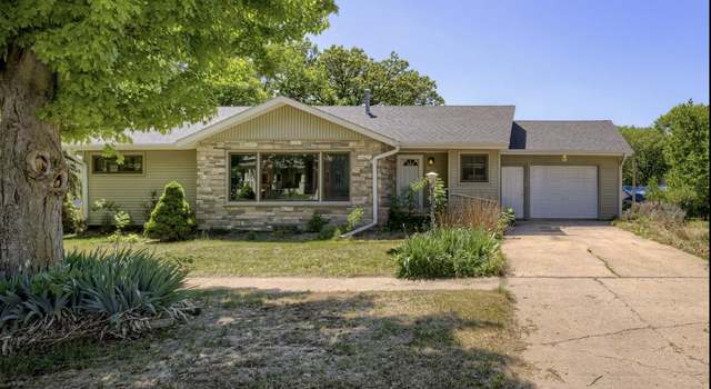 Photo of 307 S Way Ave, Sutton, NE 68979