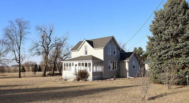 Photo of 303 W Pine St, Cedar Bluffs, NE 68015
