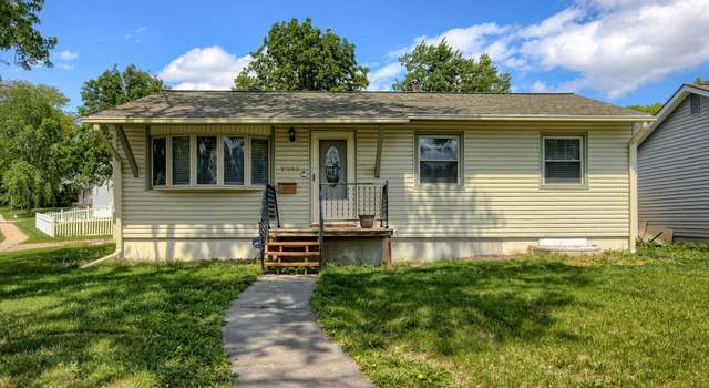 Photo of 12180 Pedersen Dr, Omaha, NE 68144