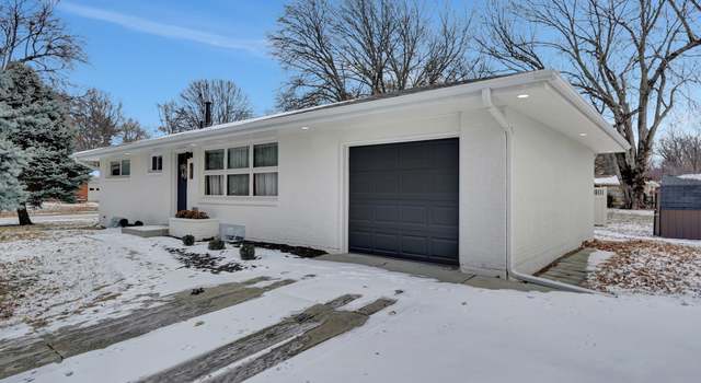 Photo of 830 N 66th St, Lincoln, NE 68505