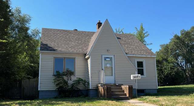 Photo of 3309 Blondo St, Omaha, NE 68111
