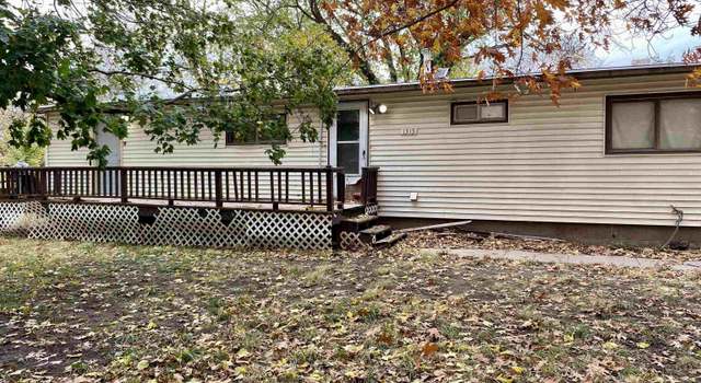 Photo of 1315 Tuxedo Park Rd, Crete, NE 68333