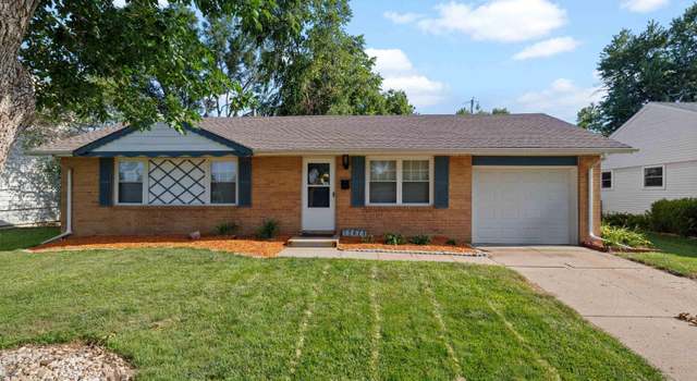 Photo of 13473 Oak St, Omaha, NE 68144