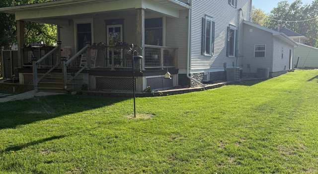 Photo of 1113 10th St, Aurora, NE 68818