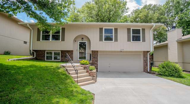 Photo of 10929 V St, Omaha, NE 68137
