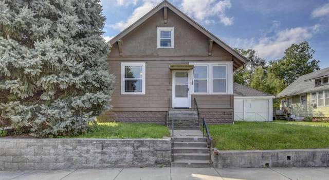 Photo of 2851 Crown Polnt Ave, Omaha, NE 68111