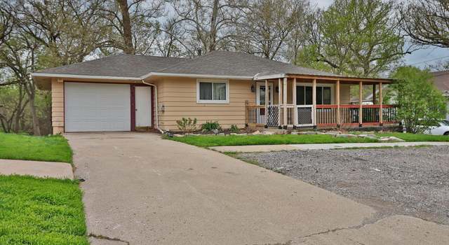 Photo of 801 E Eldora Ave, Weeping Water, NE 68463