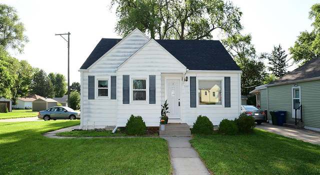 Photo of 2521 Jackson St, Bellevue, NE 68005