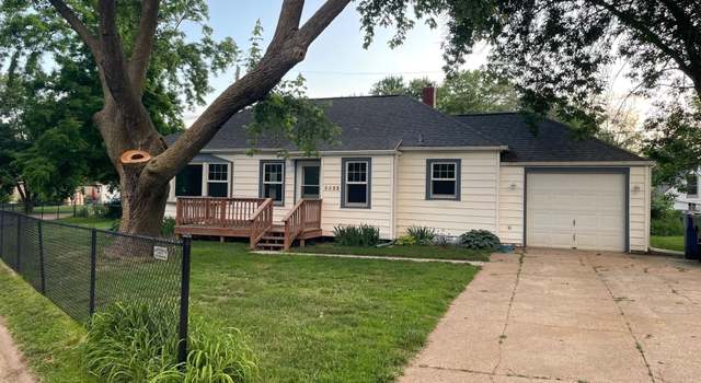 Photo of 2532 Main St, Bellevue, NE 68005
