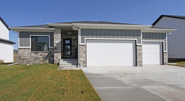 Photo of 1006 W Panorama Rd, Lincoln, NE 68523